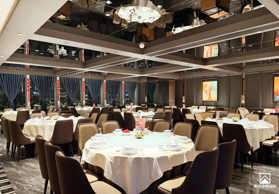 餐饮空间设计案例：粤匠私厨大厅用餐区